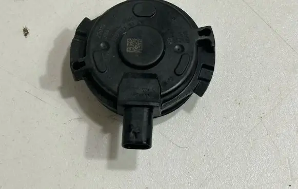 BMW X2 F39 Crankshaft position sensor 7614288 8482268