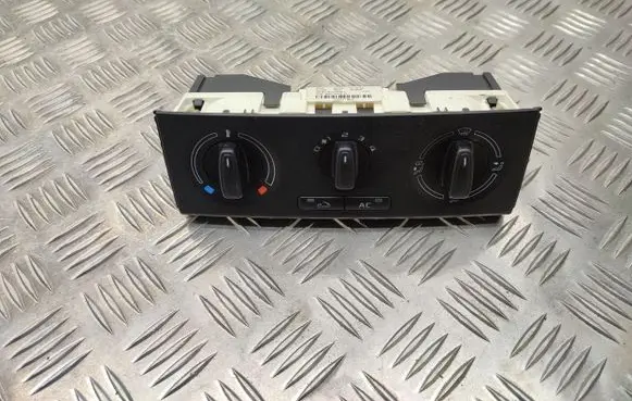 Skoda Fabia Mk2 (5J) Climate control unit 5J0820045D