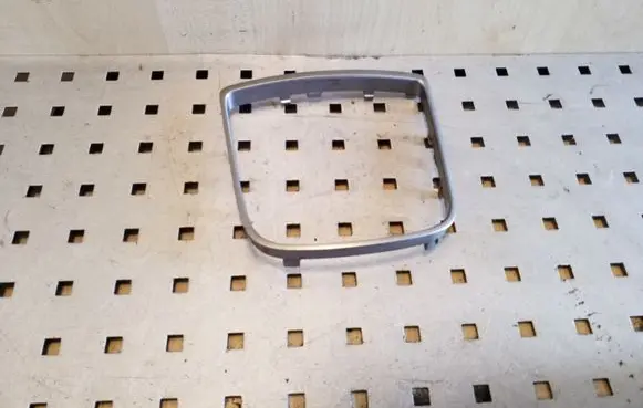 Hyundai i40 Gear shifter surround trim plastic 846523Z500