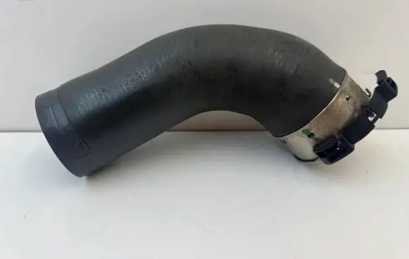 Volvo XC60 Intercooler hose/pipe 32222268