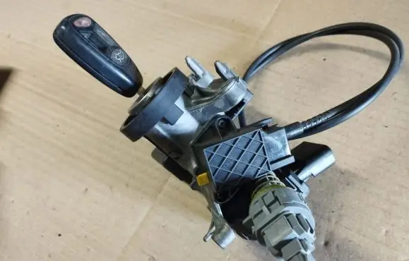 Jeep Grand Cherokee (WK) Ignition lock 56040543AO