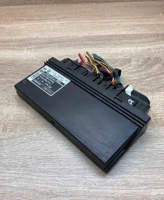 BMW 5 E60 E61 Comfort/convenience module 6957529 5WK49110 WITHPLUG