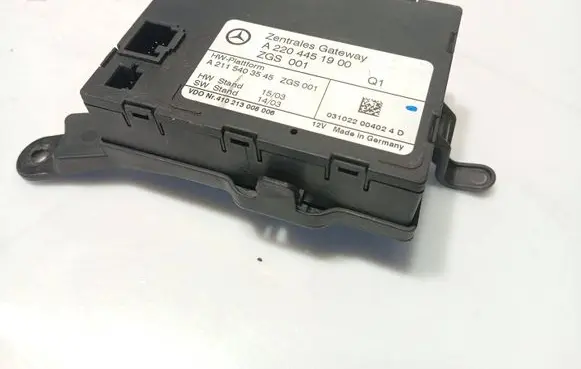 Mercedes-Benz SL R230 Gateway control module A2204451900 A2115403545 410213008006