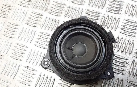 Audi TT Mk1 Front door speaker 426223