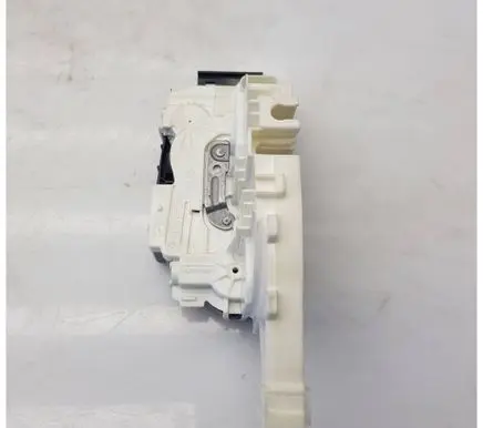 Mercedes-Benz Sprinter W907 W910 Front door lock A9077200300
