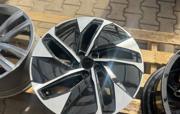 Volkswagen ID.4 R19 alloy rim 11A601025
