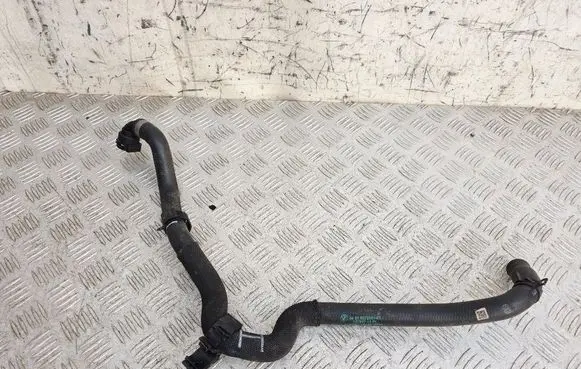 Engine coolant pipe/hose