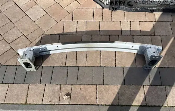 Toyota Auris E180 Front bumper support beam 