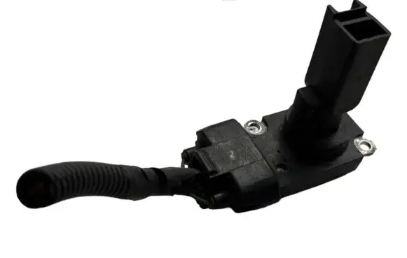 Toyota Corolla Verso E121 Mass air flow meter 2220427010