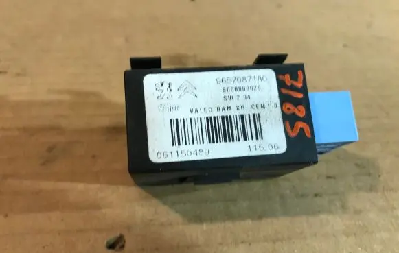 Citroen C6 Seat heating relay 9657087180