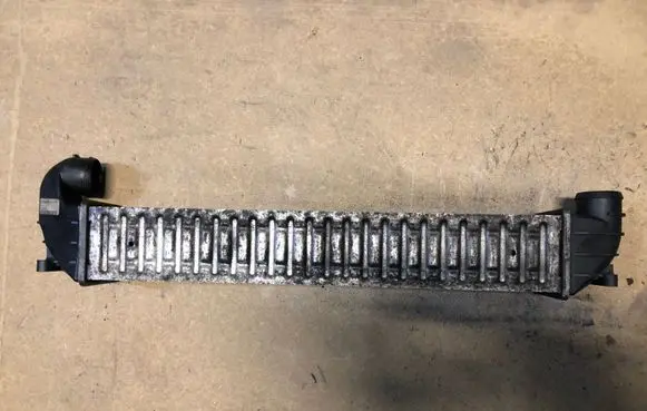 Volkswagen Sharan Intercooler radiator 7M3145805