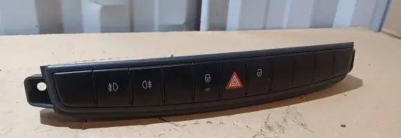 Smart ForFour I Hazard light switch A4548202610 MN900520 385009