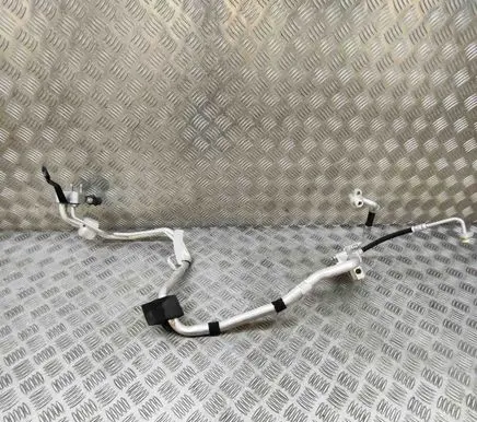 Volvo XC90 Air conditioning (A/C) pipe/hose 31390897 32260834
