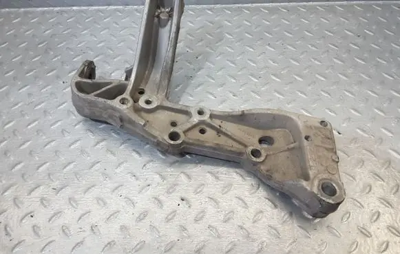 Skoda Superb B6 (3T) Engine mounting bracket 1K0199296F