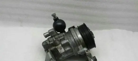 BMW 5 E60 E61 Power steering pump 32416776837