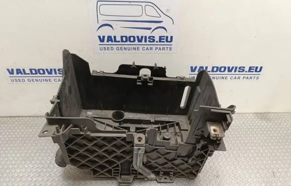 Battery box tray