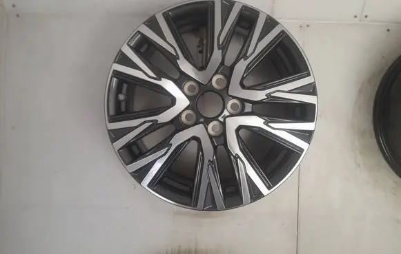 Toyota Yaris R17 alloy rim PW457-0D007