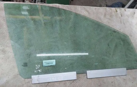 Volvo XC90 Front door window glass four-door 43R001582 E000199