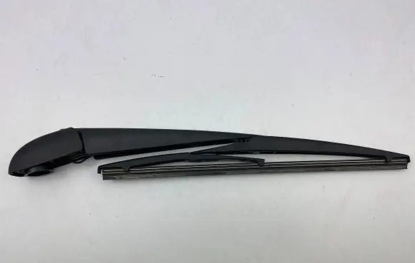 Toyota RAV 4 (XA50) Rear wiper blade 102713