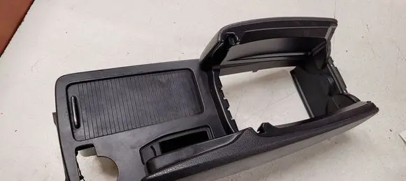 Mercedes-Benz C W204 Armrest A2046800639