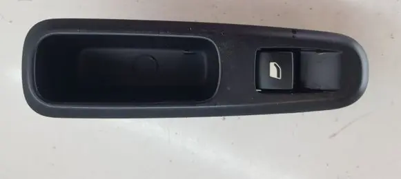 Peugeot 5008 Electric window control switch 96759764ZD 96662297XT