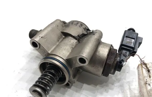 Skoda Superb B6 (3T) Fuel injection high pressure pump 03H025N