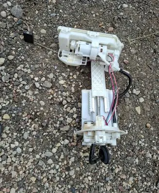 Lexus LBX In-tank fuel pump 7702052680