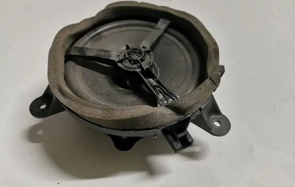 Volvo XC90 Front door speaker 30797138