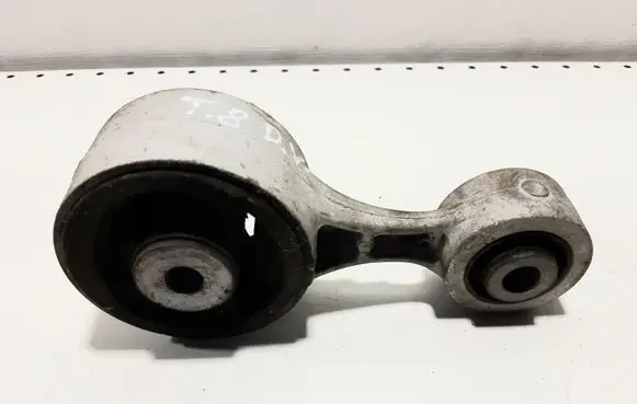 Honda Civic Engine mount bracket