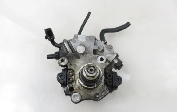 Mercedes-Benz Sprinter W906 Fuel injection high pressure pump 6510701201 28297640