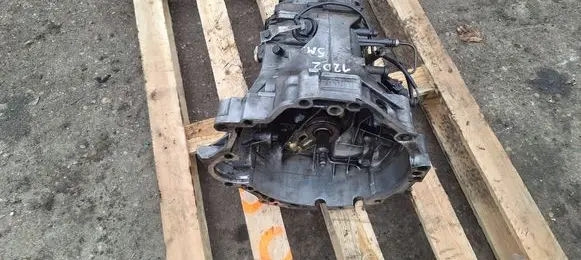 Volkswagen PASSAT B5.5 Manual 5 speed gearbox EEN