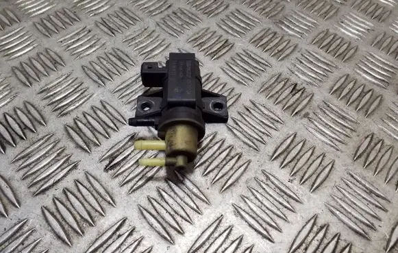 Renault Trafic III (X82) Turbo solenoid valve 149566740R 70181413