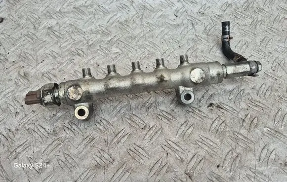 Subaru Forester SH Fuel main line pipe