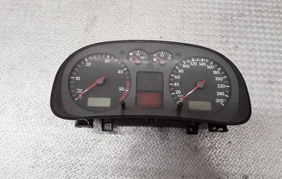 Volkswagen Golf IV Speedometer (instrument cluster) 1J0920826C