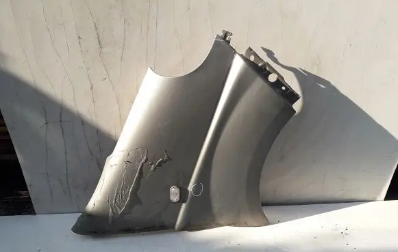 Nissan Primastar Fender