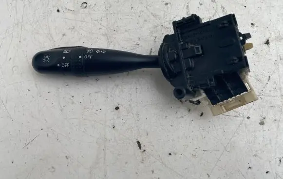 Toyota Avensis T250 Indicator stalk 173648