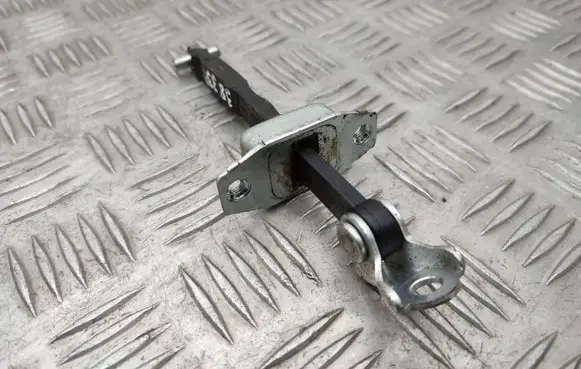 Suzuki SX4 Front door check strap stopper