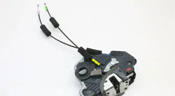Lexus RX 330 - 350 - 400H Coupe door lock (next to the handle) 