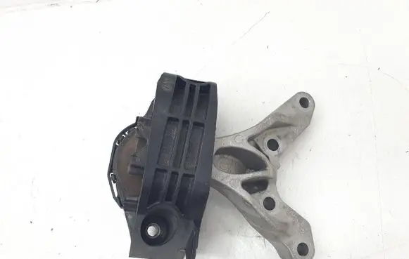 Jeep Avenger Engine mount vacuum valve 243248B