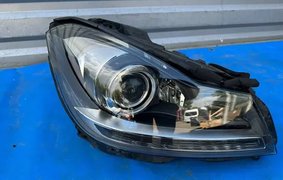 Headlight/headlamp
