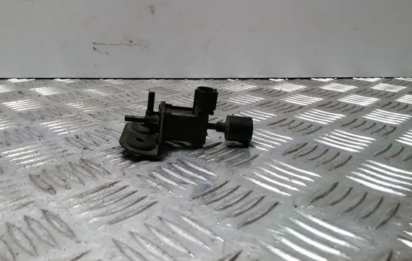 Suzuki Swift Cultus Vacuum valve AESA12351