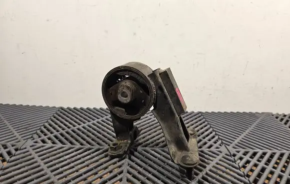 Toyota Auris E180 Engine mount bracket