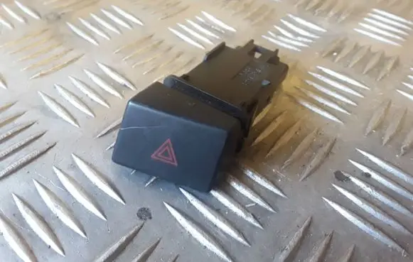 Mazda 6 Hazard light switch 15A468