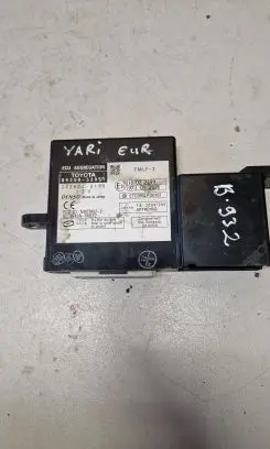 Toyota Yaris Door control unit/module 8930052051 2326000150