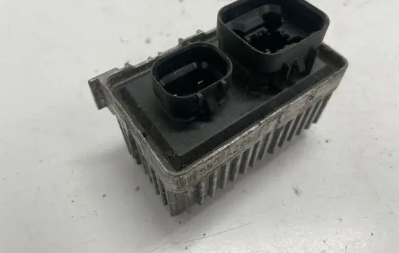 Opel Insignia A Glow plug pre-heat relay 55574293