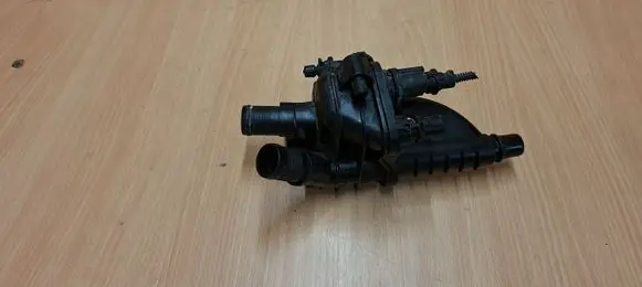 Peugeot 508 Thermostat/thermostat housing 9684588980