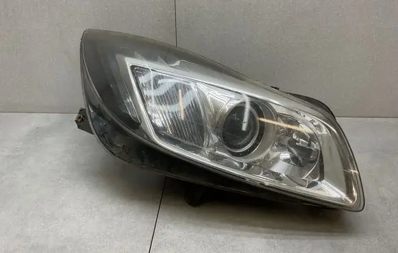 Opel Insignia A Headlight/headlamp 13226793