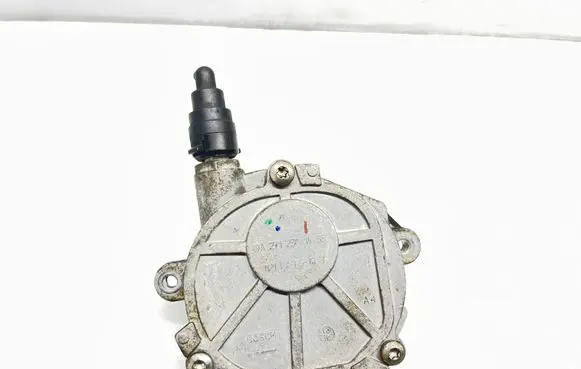 Mercedes-Benz C W203 Vacuum pump A2712301465