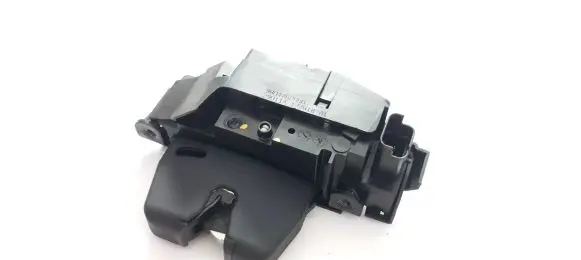 Peugeot 308 Loading door lock 9804762080