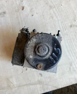 Volkswagen Golf IV ABS Pump 1C0907379E 00006065D5 10096003133